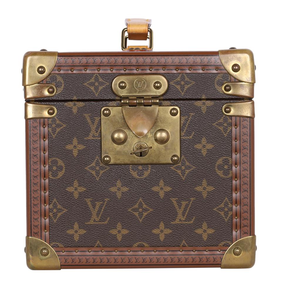 Sold at Auction: Louis Vuitton beauty case «Boîte Flacons»