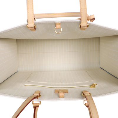 Monogram Giant By The Pool Onthego GM