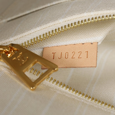 Monogram Giant By The Pool Onthego GM