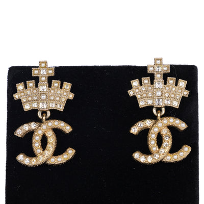 Faux Pearl & Strass CC Crown Drop Pierced Earrings