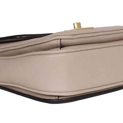 Grained Calfskin Lockme Oxford Tan