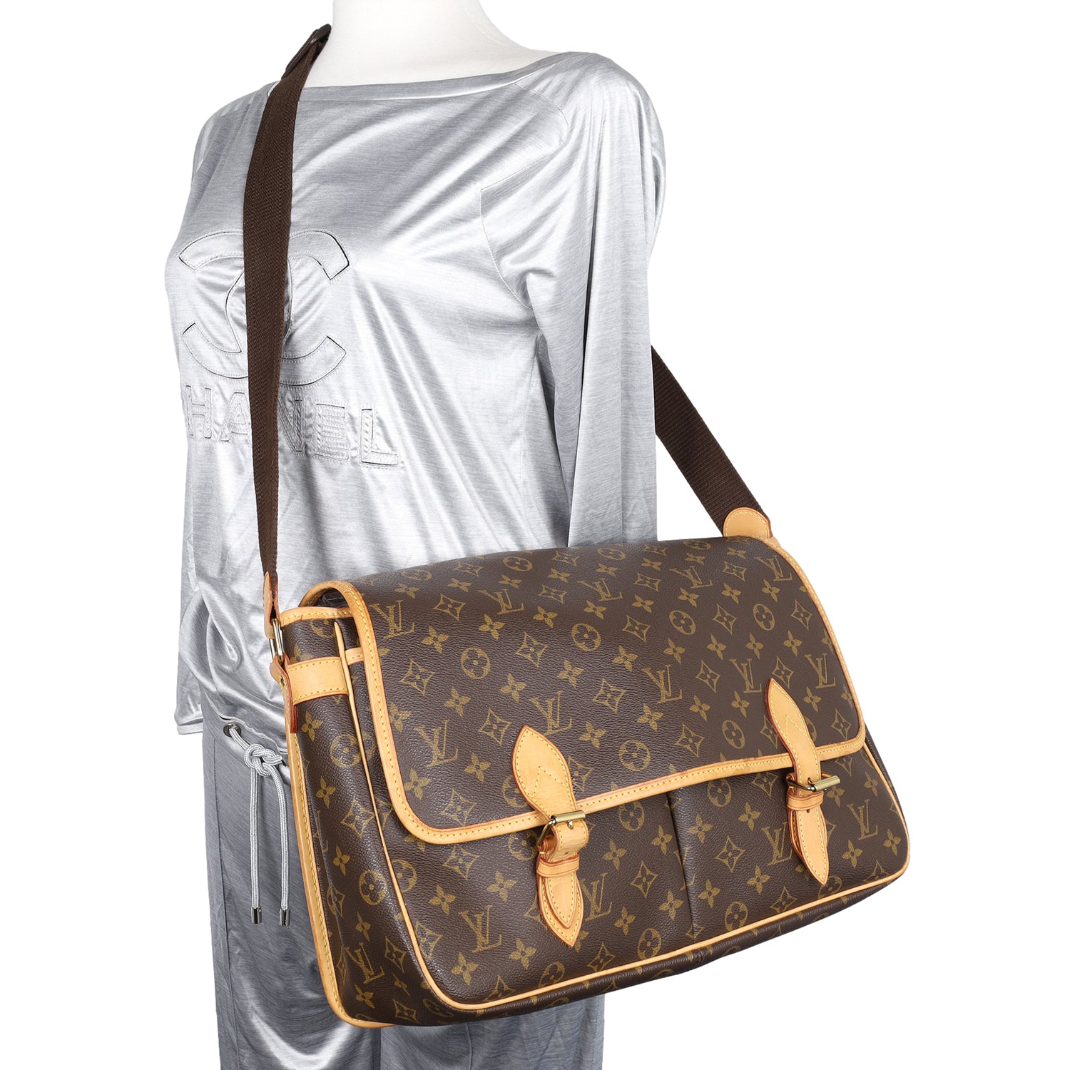 Louis Vuitton Sac Gibeciere Messenger Bag Monogram Canvas GM Brown