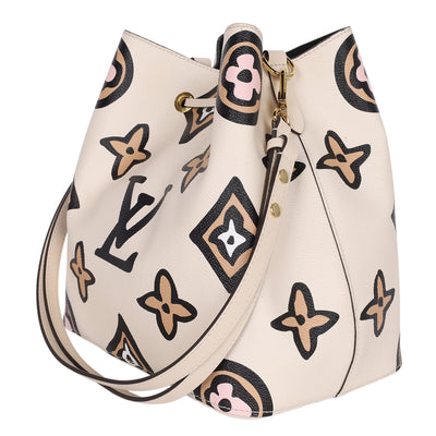 Monogram Giant Wild At Heart Neonoe MM