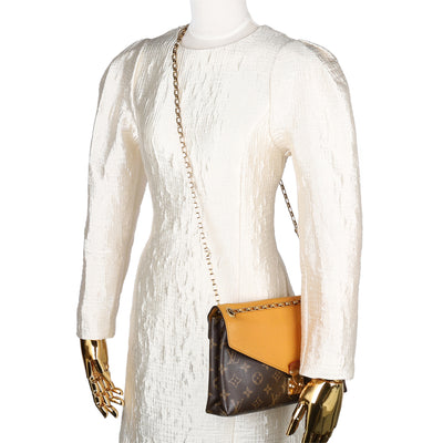 Pallas Chain Flap Bag