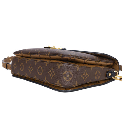 Reverse Monogram Pochette Métis