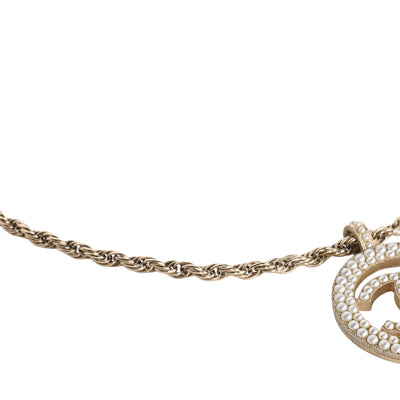 Pearl CC Round Pendant Necklace