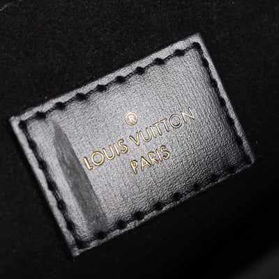 Reverse Monogram Pochette Metis