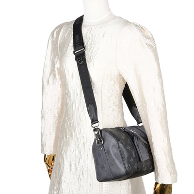 Reverse Monogram Eclipse City Keepall