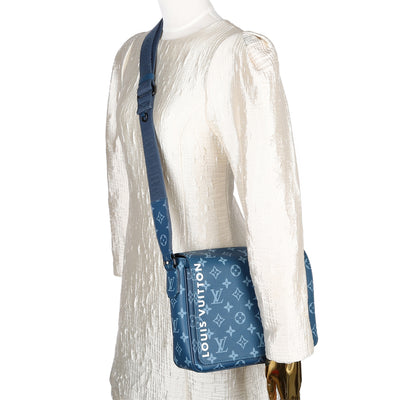 District PM NV3 Shoulder Bag in Blue