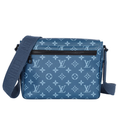 District PM NV3 Shoulder Bag in Blue