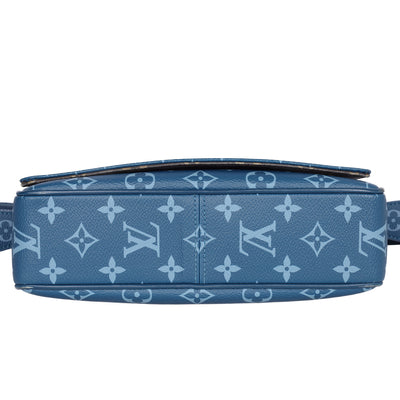 District PM NV3 Shoulder Bag in Blue