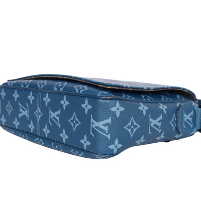 District PM NV3 Shoulder Bag in Blue