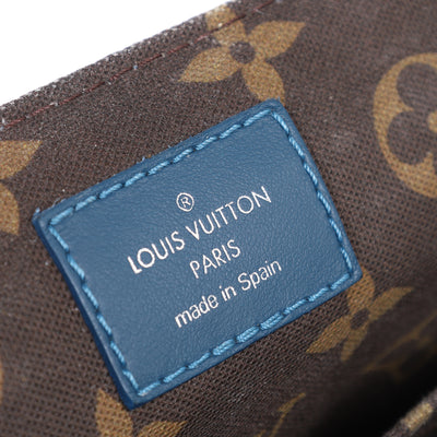 District PM NV3 Shoulder Bag in Blue