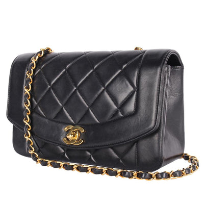 Classic Flap CC Leather Diana 22 Cross Body Bag