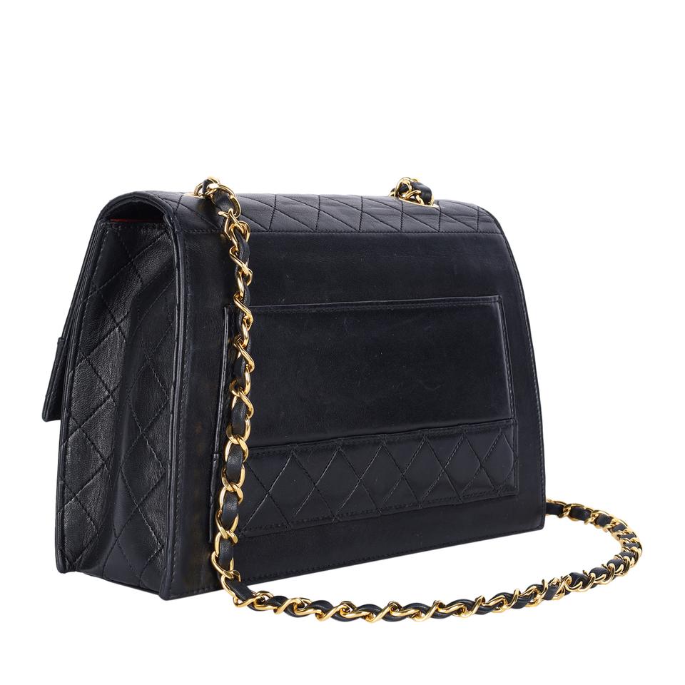 vintage chanel quilted flap shoulder bag