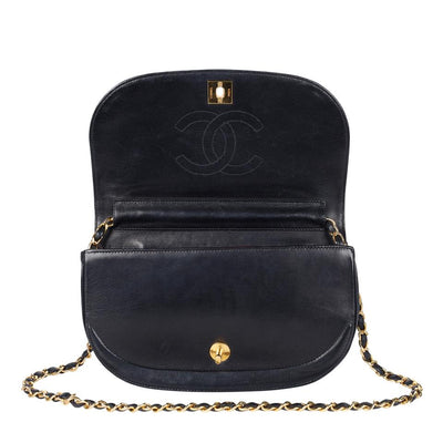 Half Moon Front Flap Leather Shoulder Bag Vintage Black