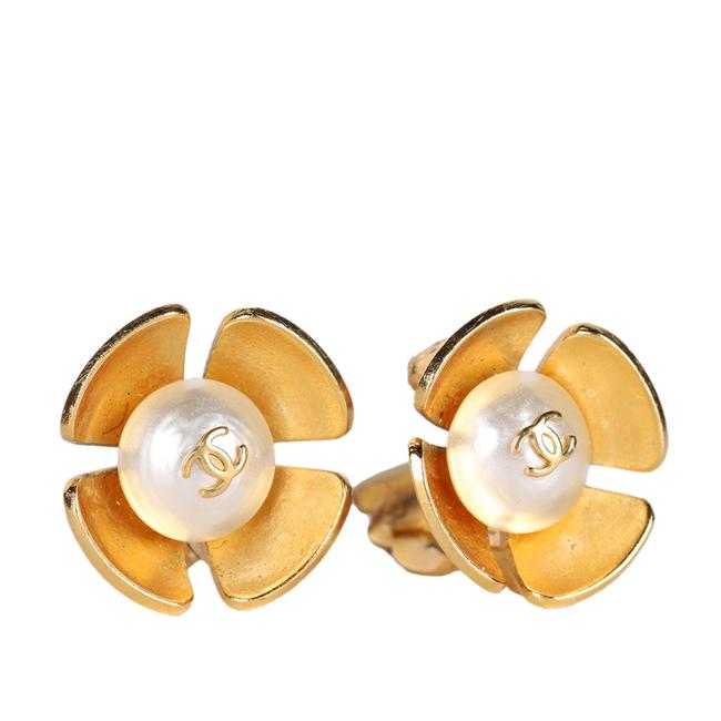 Chanel Pre-Owned Cc Turn-lock Earrings in Metallic
