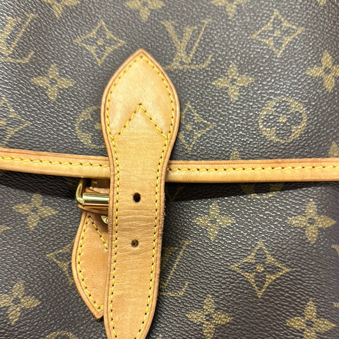 LOUIS VUITTON Sologne Crossbody Shoulder Bag M42250 Monogram Used LV women