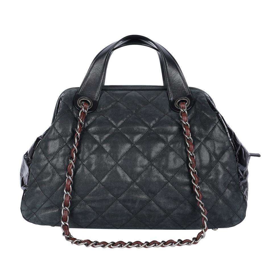 Quilted Leather Shoulder Bag (Authentic Pre-Owned)