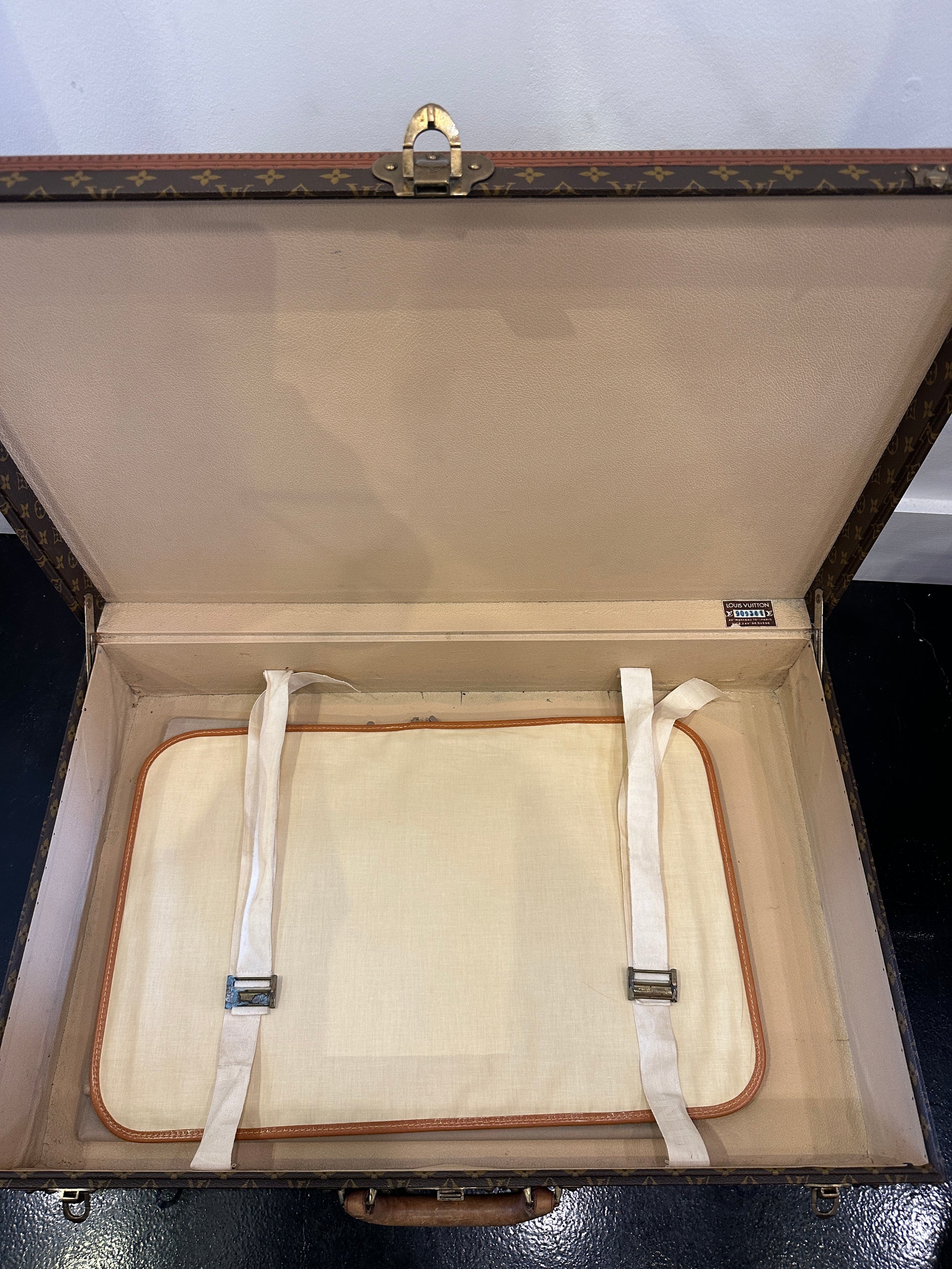 LOUIS VUITTON Monogram ALZER 80 Hard Case Trunk Suitcase Classic Luggage w  Cover
