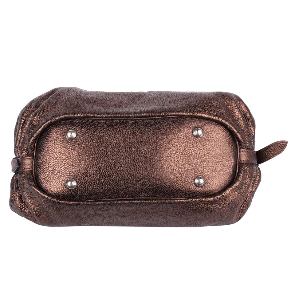 Louis Vuitton Hand Bag Brown Suede Mahina Fleurs Onatah Pm Cacao Hobo Bag  C60 Leather ref.639287 - Joli Closet