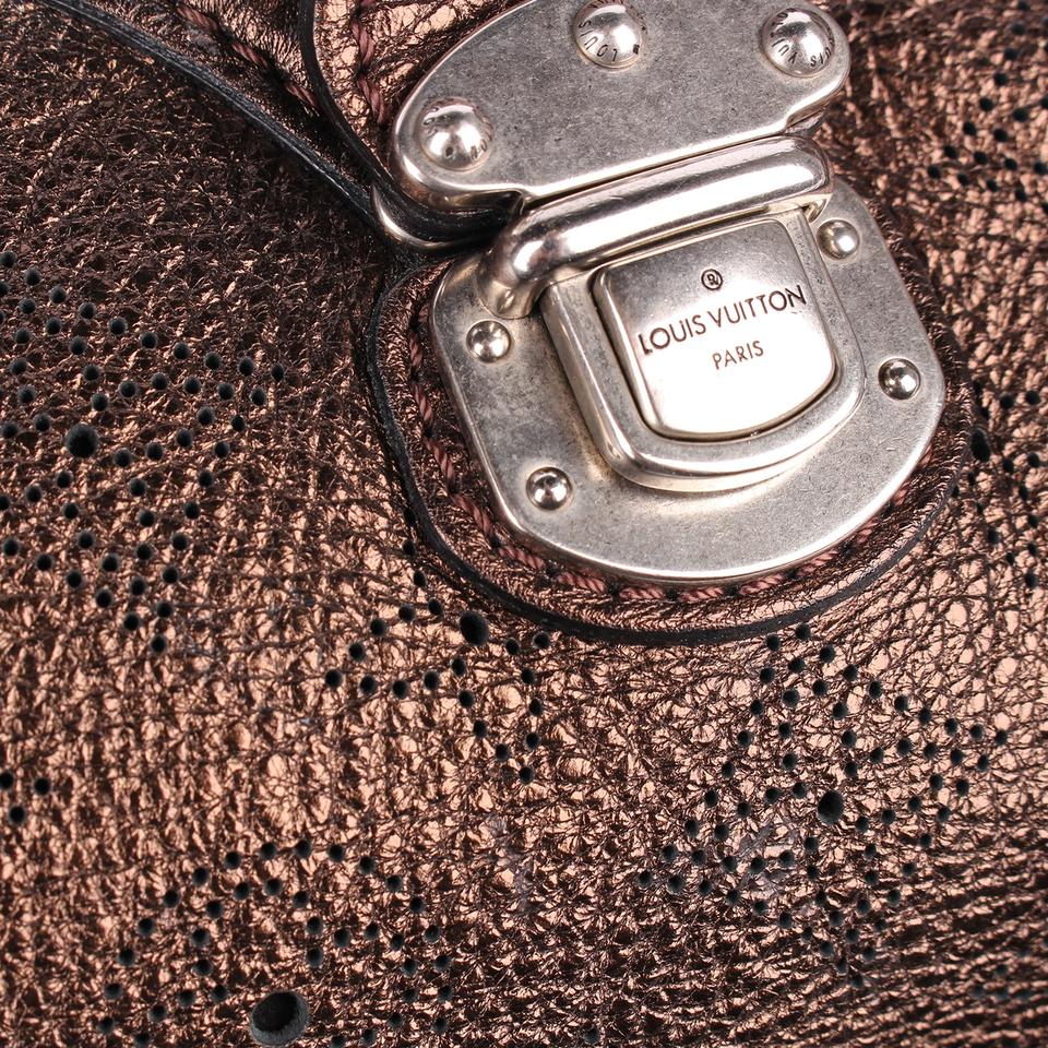 Louis Vuitton Monogram Mahina L Hobo - Grey Hobos, Handbags - LOU787615