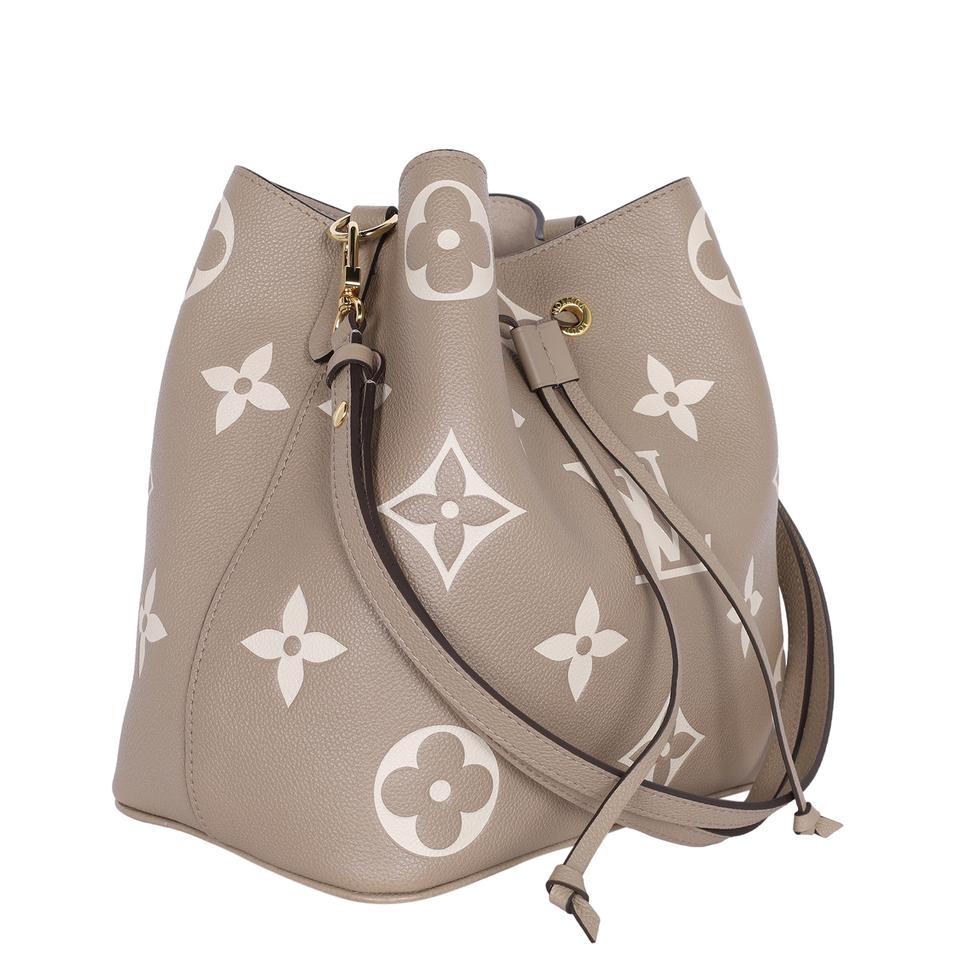 Louis Vuitton Authentic Shoulder Bag. Beige